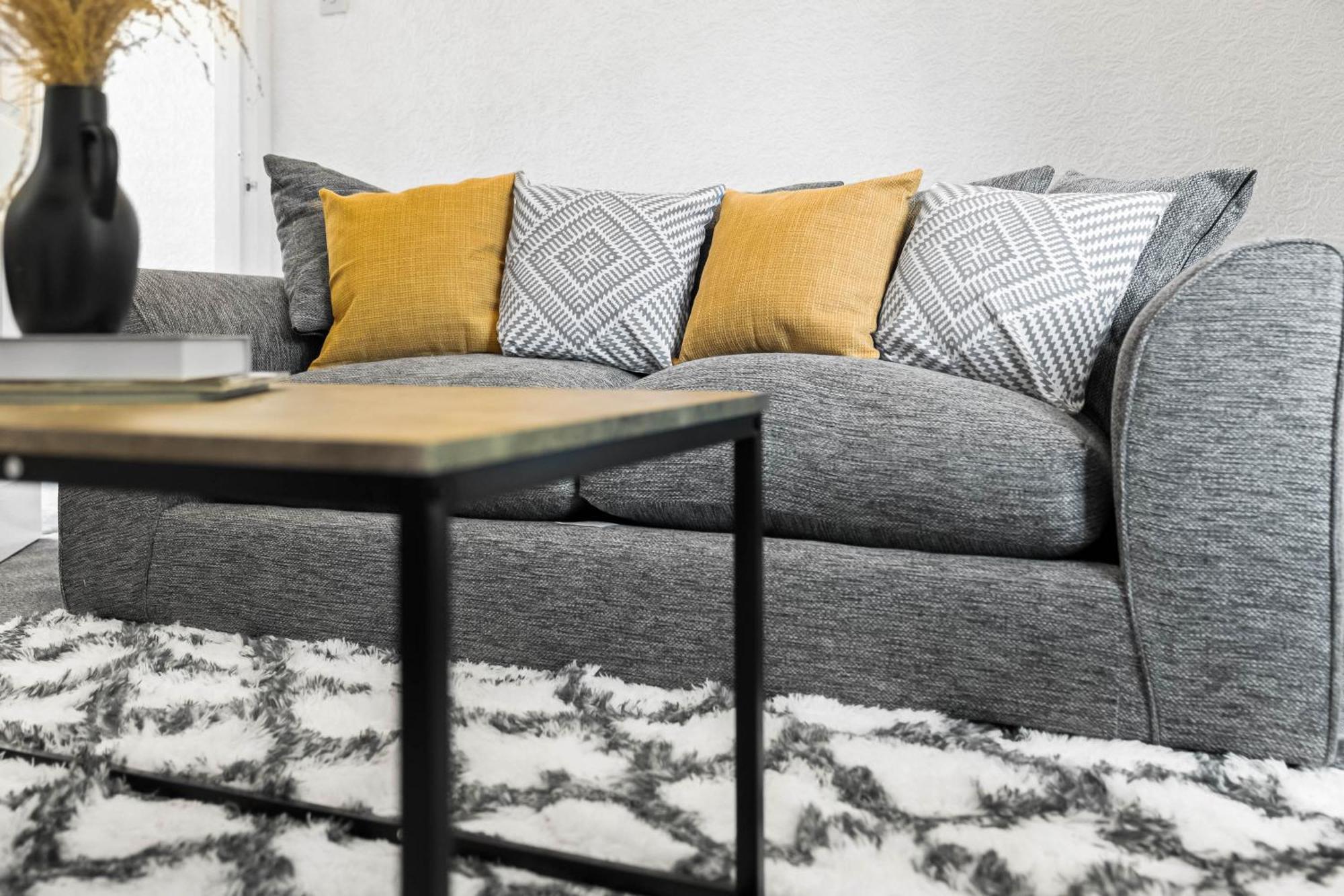 Stylish 3 Bedroom House - 6 Guests - Garden - Parking - Netflix - Wifi - 17M Birmingham Ngoại thất bức ảnh